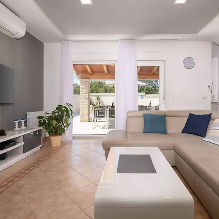 Family Nicole By Interhome Casa vacanze *